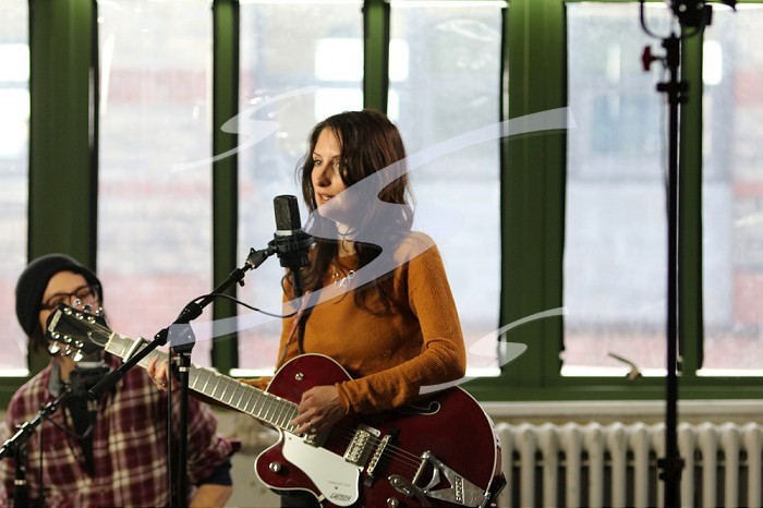 Maria Taylor films a session in Brooklyn