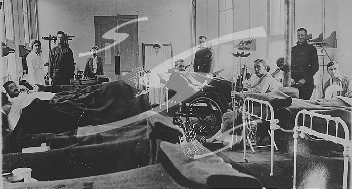 American wounded in base hospital, France, 1917 or 1918. Creator: Bain News Service.